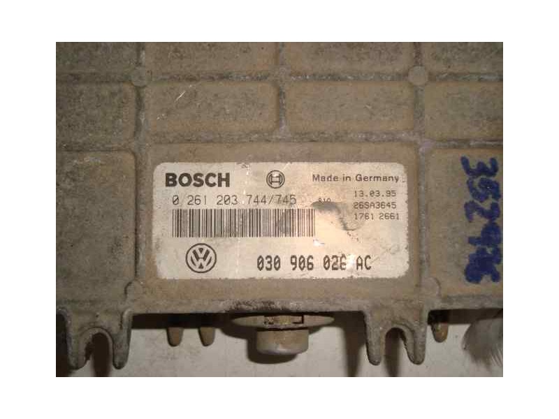 Recambio de centralita motor uce para volkswagen polo berlina (6n1) 1.05 referencia OEM IAM 0261203744/745-030906026AC  