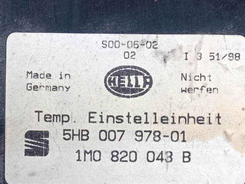 Recambio de mando climatizador para seat toledo ii (1m2) 1.8 20v referencia OEM IAM 5HB00797801 - 1M0820043B HELLA 