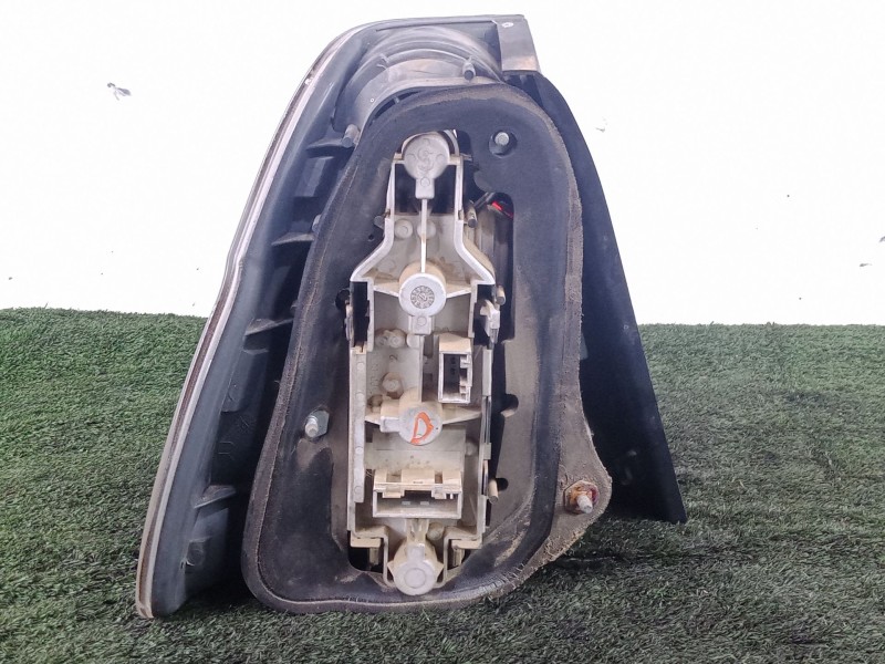 Recambio de piloto trasero derecho para bmw 3 compact (e46) 320 td referencia OEM IAM 285702  FONDO.GRIS - TRANSPARENTE
