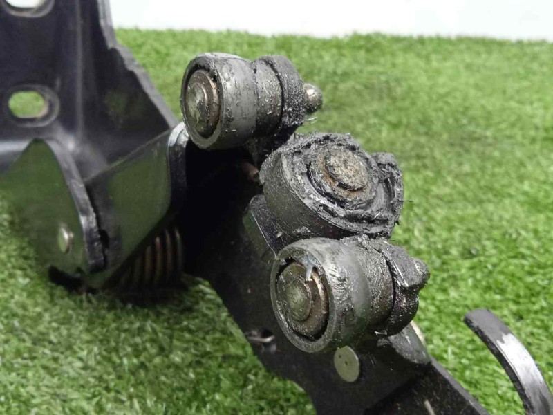 Recambio de soporte / guia puerta corredera para peugeot 1007 1.4 hdi referencia OEM IAM SIN REFERENCIA  
