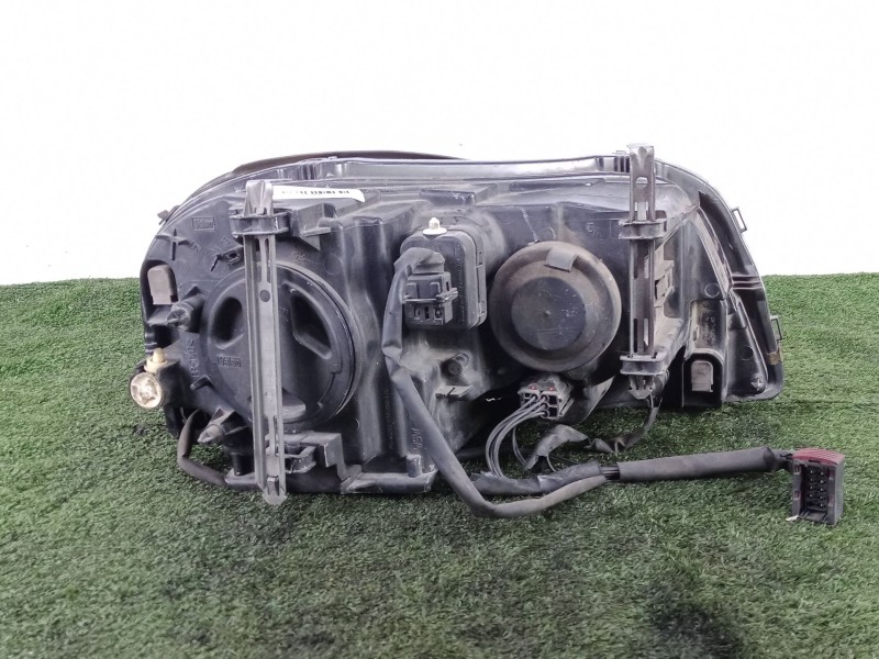 Recambio de faro izquierdo para volvo xc90 2.4 diesel cat referencia OEM IAM 8620571 - 89007589 VALEO HALOGENO