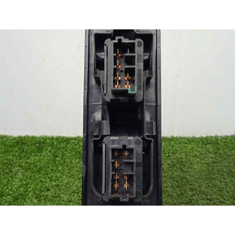 Recambio de mando elevalunas delantero izquierdo para peugeot 307 (s1) 1.4 16v cat (kfu / et3j4) referencia OEM IAM SINREFERENCI