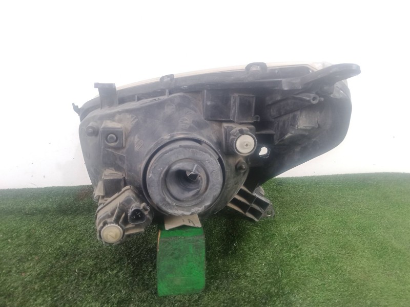 Recambio de faro derecho para toyota rav 4 ii (_a2_) 1.8 (zca25_, zca26_) referencia OEM IAM SIN REFERENCIA  00-03