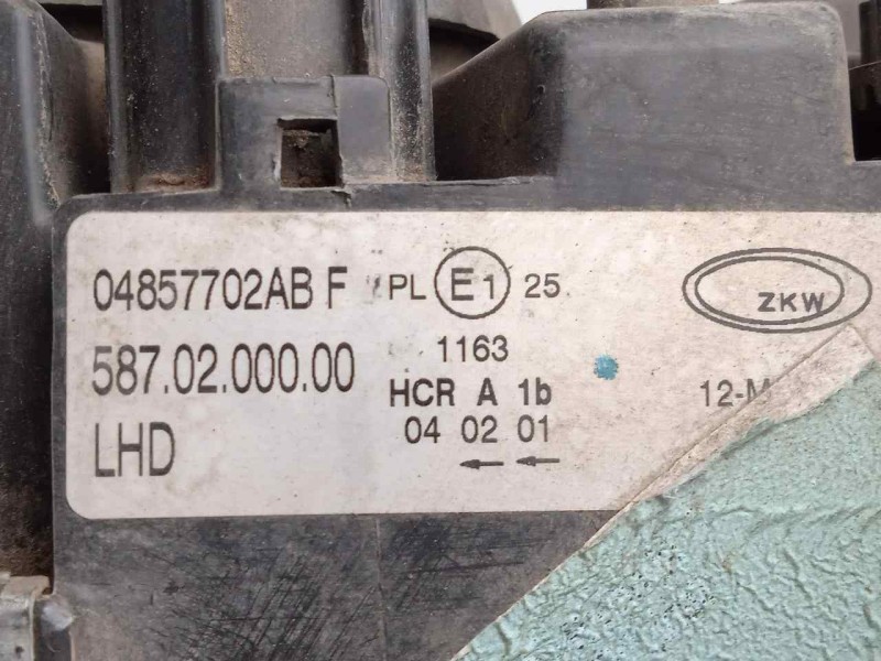 Recambio de faro derecho para chrysler voyager (rg) 2.5 crd cat referencia OEM IAM 04857702AB  