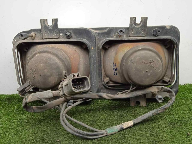 Recambio de faro izquierdo para nissan l - 60.095 3.9 diesel referencia OEM IAM SIN REFERENCIA  