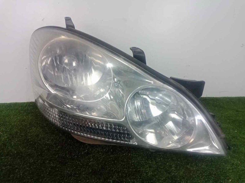 Recambio de faro derecho para toyota avensis verso (m20) 2.0 16v vvt-i referencia OEM IAM   