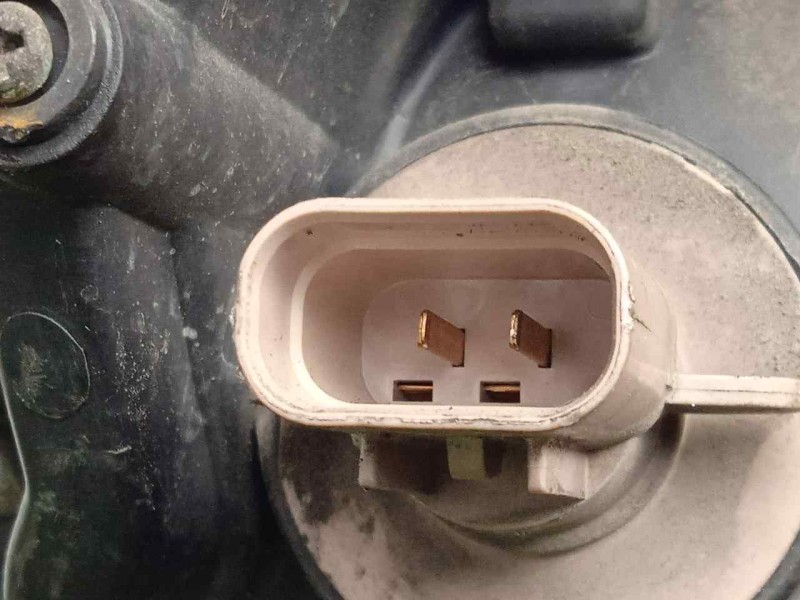 Recambio de faro izquierdo para hyundai accent (lc) 1.5 12v cat referencia OEM IAM  03-06 FONDO.CROMADO