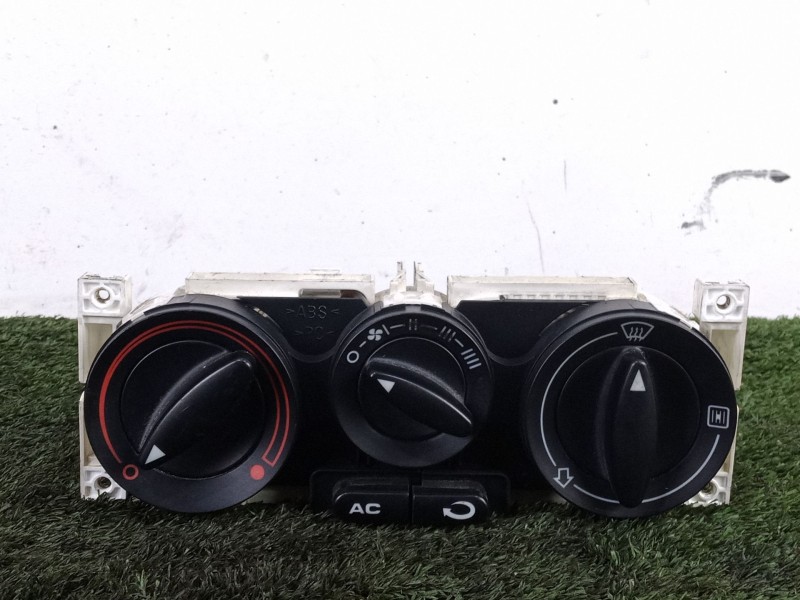 Recambio de mando calefaccion / aire acondicionado para seat leon (1m1) 1.6 referencia OEM IAM 1M0820045A - 133819B35  