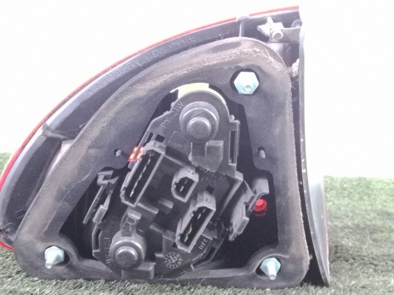 Recambio de piloto trasero derecho para seat leon (1m1) 1.6 referencia OEM IAM   