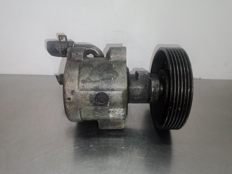 Recambio de bomba servodireccion para renault megane i classic (la0) 1.9 turbodiesel referencia OEM IAM 26058572-7700417308-7700