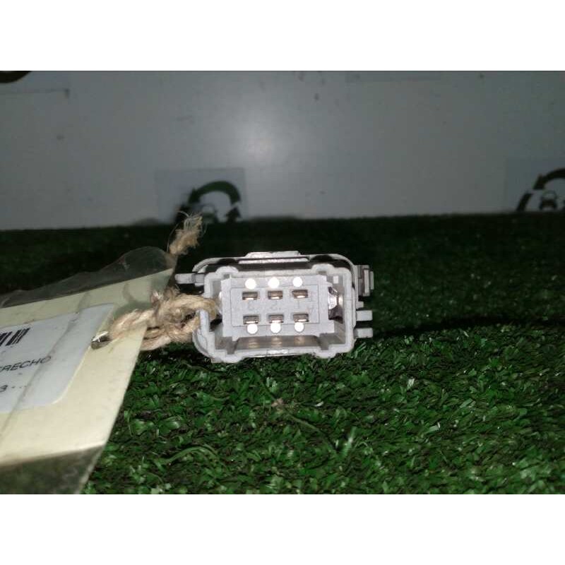 Recambio de mando elevalunas delantero derecho para renault scenic ii 1.9 dci diesel referencia OEM IAM 315027A-28082 6.PIN CONE