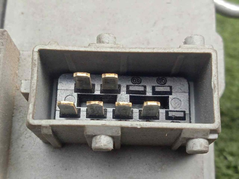 Recambio de cerradura puerta delantera derecha para peugeot partner (s1) 1.9 diesel referencia OEM IAM SIN REFERENCIA 6.PINES 