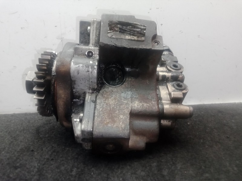 Recambio de bomba inyeccion para iveco eurocargo 5.9 diesel referencia OEM IAM 0445020007  