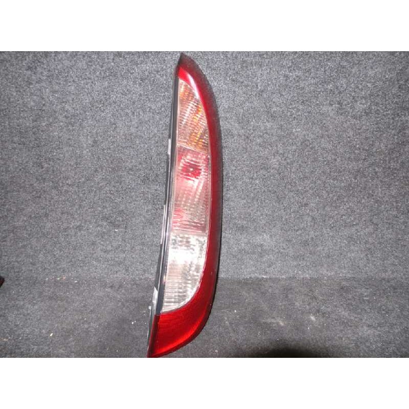 Recambio de piloto trasero derecho para opel corsa c 1.7 16v di cat (y 17 dtl / lk8) referencia OEM IAM  CORSA.C - 01-03 ROJO