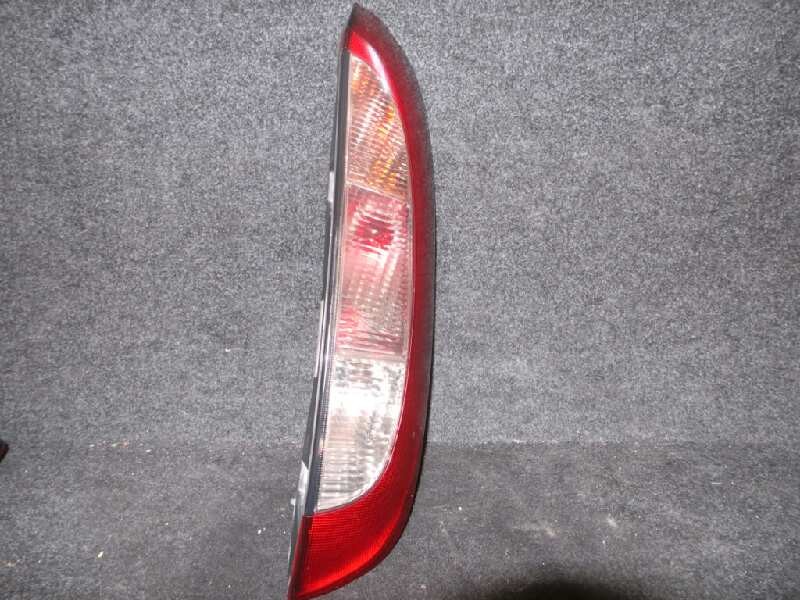 Recambio de piloto trasero derecho para opel corsa c 1.7 16v di cat (y 17 dtl / lk8) referencia OEM IAM  CORSA.C - 01-03 ROJO