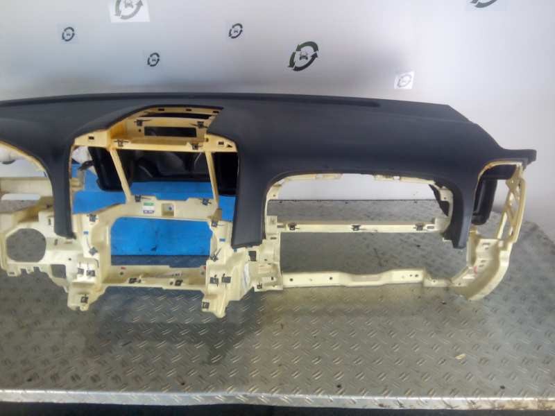 Recambio de salpicadero para kia carnival 2.9 crdi cat referencia OEM IAM 847104D050VA  