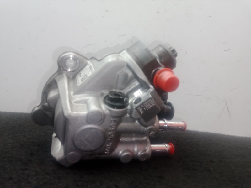 Recambio de bomba inyeccion para fuso (mitsubishi) canter 7c18 referencia OEM IAM 0445010586 - 5801572470  BOSCH