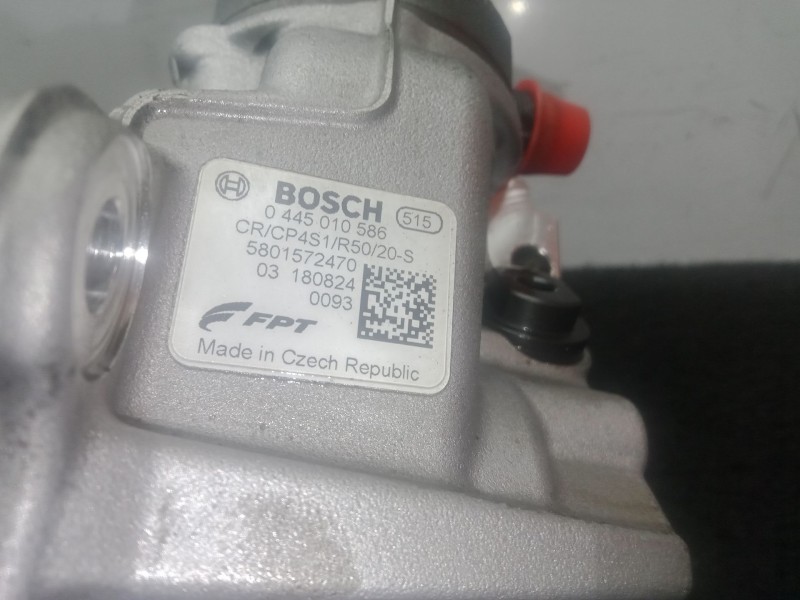 Recambio de bomba inyeccion para fuso (mitsubishi) canter 7c18 referencia OEM IAM 0445010586 - 5801572470  BOSCH