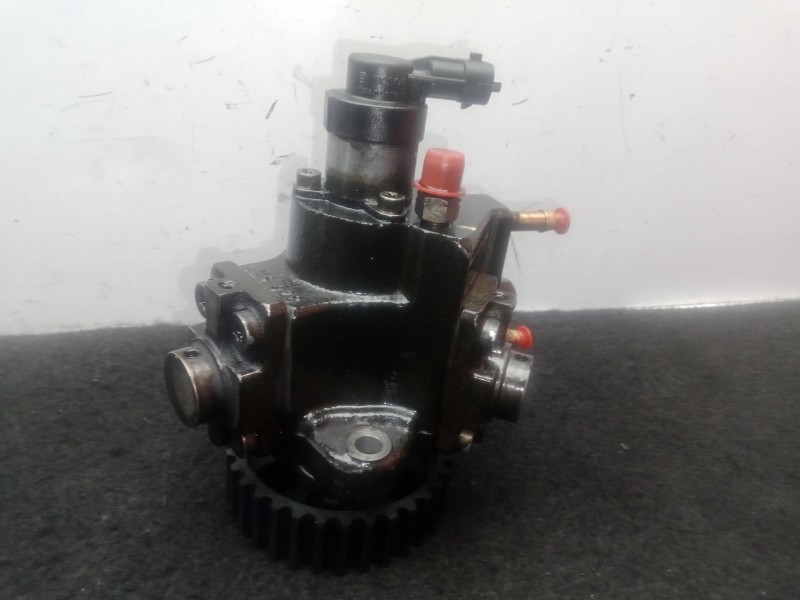 Recambio de bomba inyeccion para chevrolet nubira station wagon 2.0 d referencia OEM IAM 0445010142 - 96440341  BOSCH