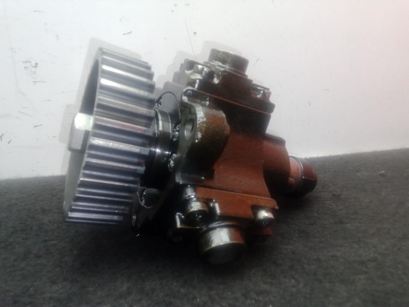 Recambio de bomba inyeccion para chevrolet nubira station wagon 2.0 d referencia OEM IAM 0445010142 - 96440341  BOSCH