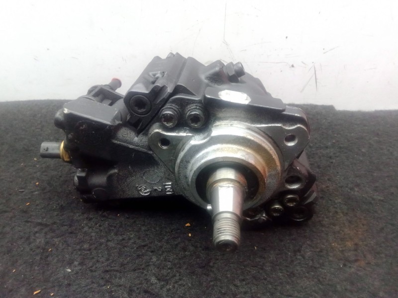 Recambio de bomba inyeccion para kia carnival 2.9 crdi cat referencia OEM IAM 9422A000A - 0051436HZE - 331004X400  DELPHI