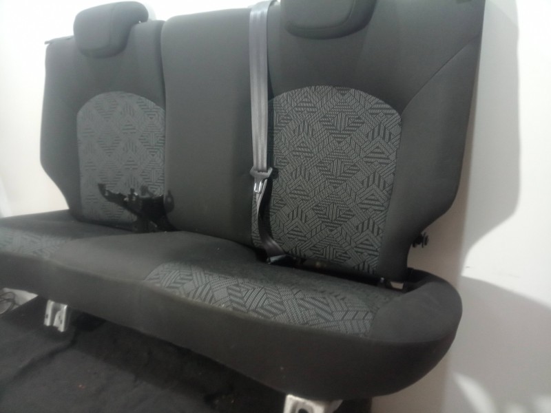 Recambio de asientos traseros para opel corsa e 1.4 referencia OEM IAM  TELA 