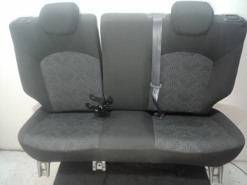 Recambio de asientos traseros para opel corsa e 1.4 referencia OEM IAM  TELA 