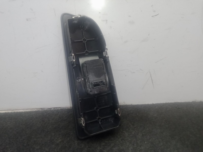 Recambio de mando elevalunas delantero derecho para bmw 1 (e87) 118 d referencia OEM IAM 6935534 - 159798000876  