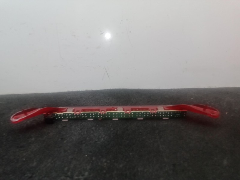 Recambio de luz central de freno para bmw 1 (e87) 118 d referencia OEM IAM 63256924673 - 2DA00895700  