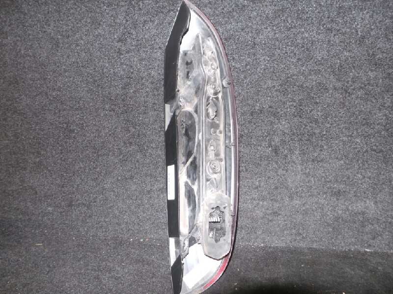 Recambio de piloto trasero izquierdo para opel corsa c 1.7 16v di cat (y 17 dtl / lk8) referencia OEM IAM  CORSA.C - 01-03 ROJO