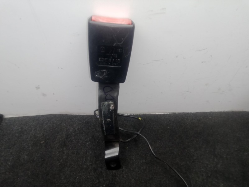 Recambio de enganche cinturon delantero derecho para seat ibiza iv (6j5, 6p1) 1.4 referencia OEM IAM 6Q0857756F  