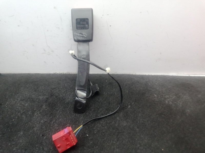Recambio de enganche cinturon delantero izquierdo para seat ibiza iv (6j5, 6p1) 1.4 referencia OEM IAM 6Q0857755F  