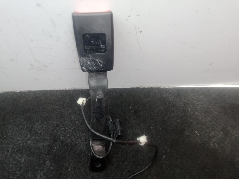 Recambio de enganche cinturon delantero izquierdo para seat ibiza iv (6j5, 6p1) 1.4 referencia OEM IAM 6Q0857755F  