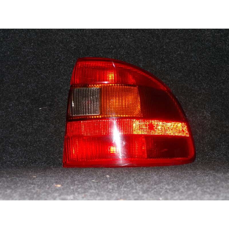 Recambio de piloto trasero derecho para opel astra f berlina referencia OEM IAM  ASTRA.F - 2.SERIE 4.PUERTAS