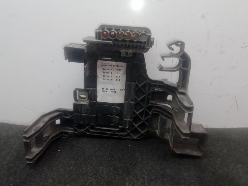 Recambio de caja reles / fusibles para seat ibiza iv (6j5, 6p1) 1.4 referencia OEM IAM 6R0915345  