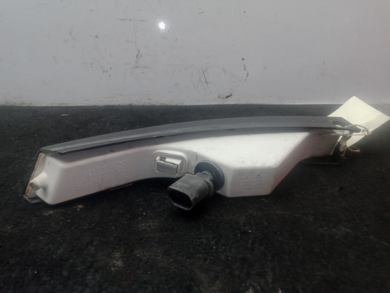 Recambio de piloto delantero izquierdo para volkswagen passat b6 (3c2) 1.9 tdi referencia OEM IAM 084411623R  