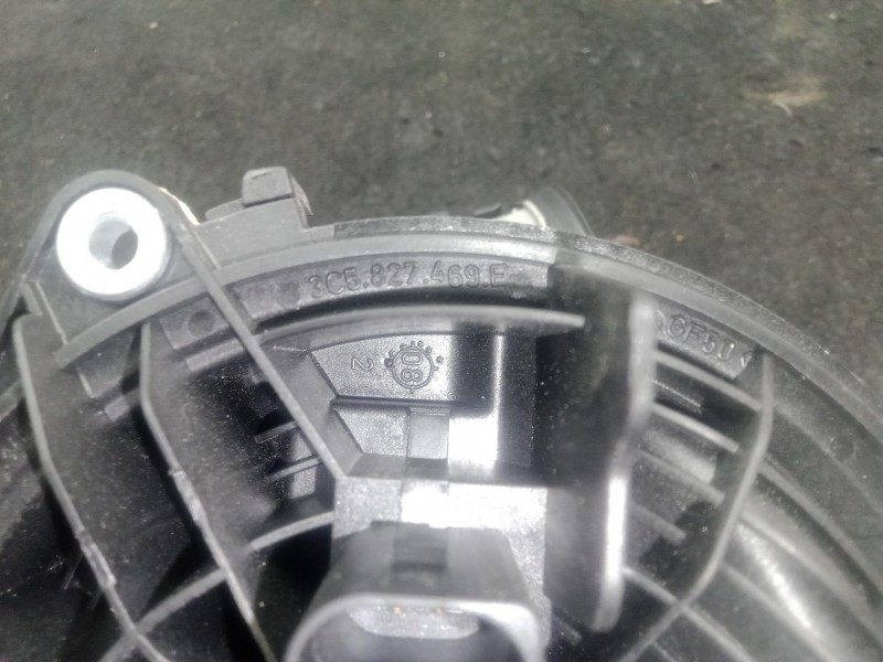 Recambio de maneta exterior porton para volkswagen passat b6 (3c2) 1.9 tdi referencia OEM IAM 3C5827469E  