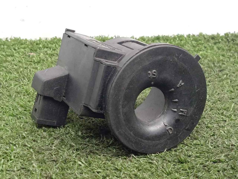 Recambio de antena para citroën saxo 1.5 diesel referencia OEM IAM 962850798  