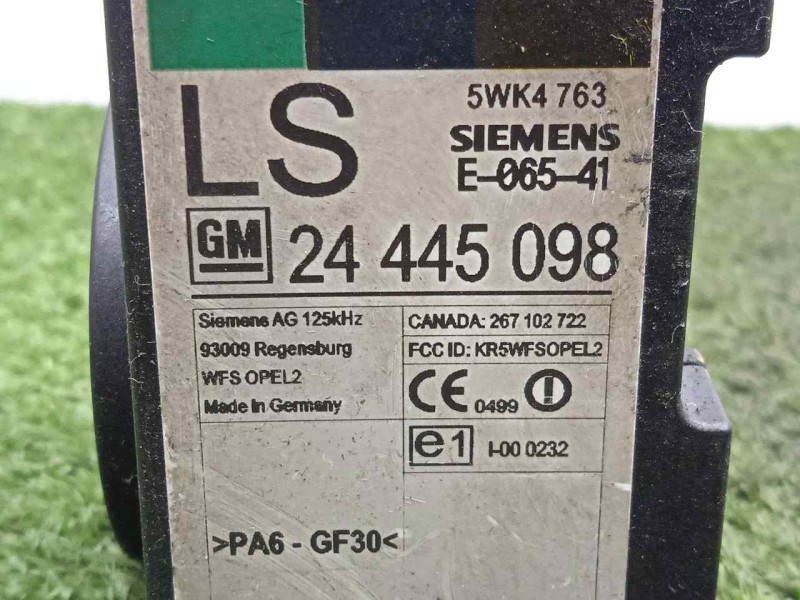 Recambio de antena para opel zafira a 2.0 dti referencia OEM IAM 24445098  