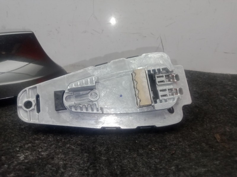 Recambio de antena para bmw 5 (g30, f90) 520 d referencia OEM IAM 930303705 - ED9303037056520  