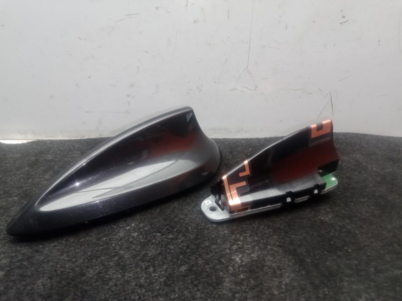 Recambio de antena para bmw 5 (g30, f90) 520 d referencia OEM IAM 930303705 - ED9303037056520  