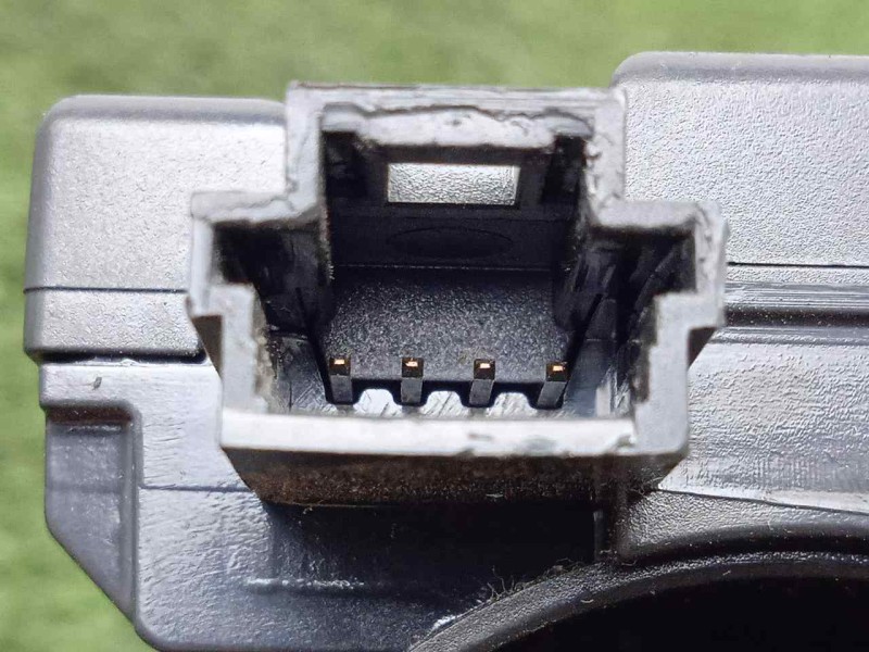 Recambio de antena para renault clio iii 1.2 referencia OEM IAM 2167388472 - 8200214173G  