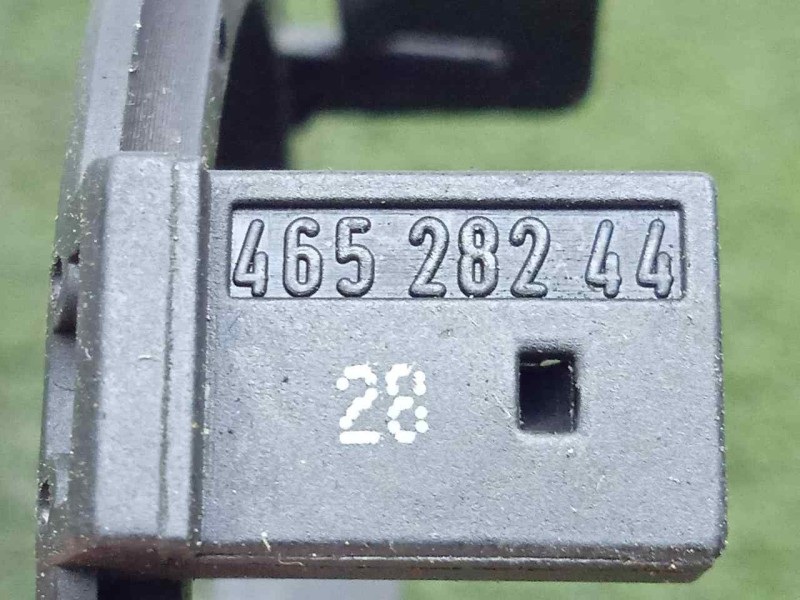 Recambio de antena para fiat punto berlina (188) 1.2 cat referencia OEM IAM 46528244  