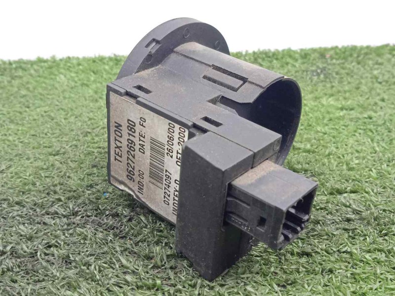 Recambio de antena para peugeot 206 berlina 2.0 hdi cat referencia OEM IAM 9627269180  