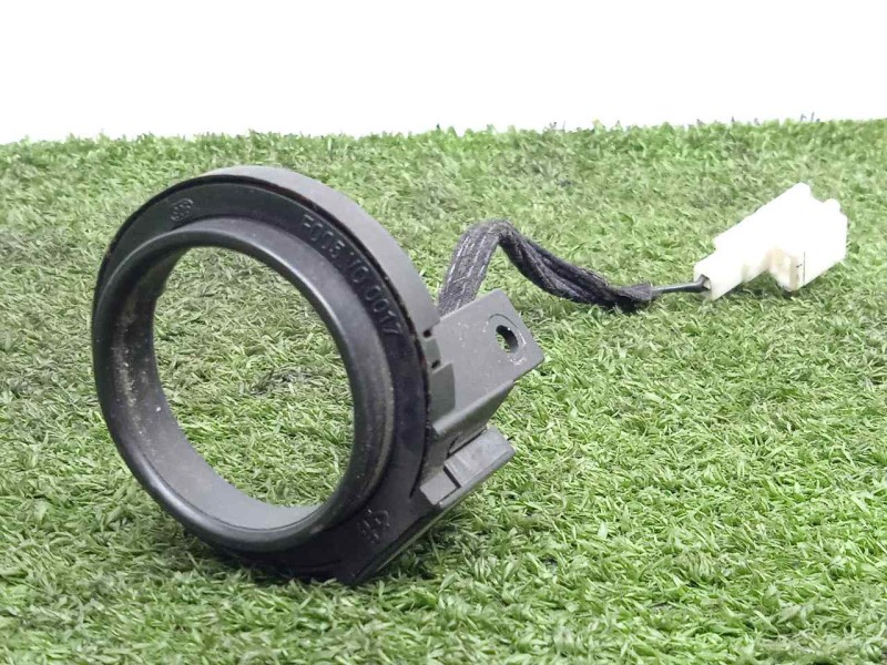 Recambio de antena para mitsubishi carisma berlina 5 (da0) 1.9 di-d cat referencia OEM IAM MR309697  