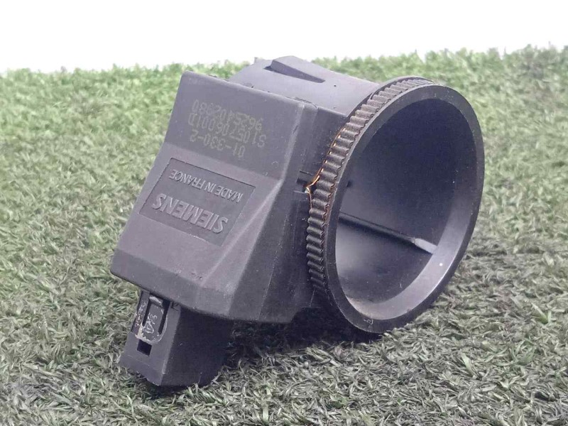 Recambio de antena para peugeot expert kombi 1.9 diesel referencia OEM IAM 9625402980  