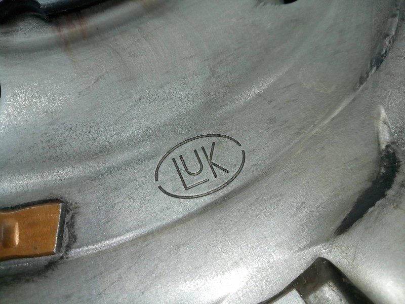 Recambio de volante motor para nissan x-trail (t30) 2.5 cat referencia OEM IAM   