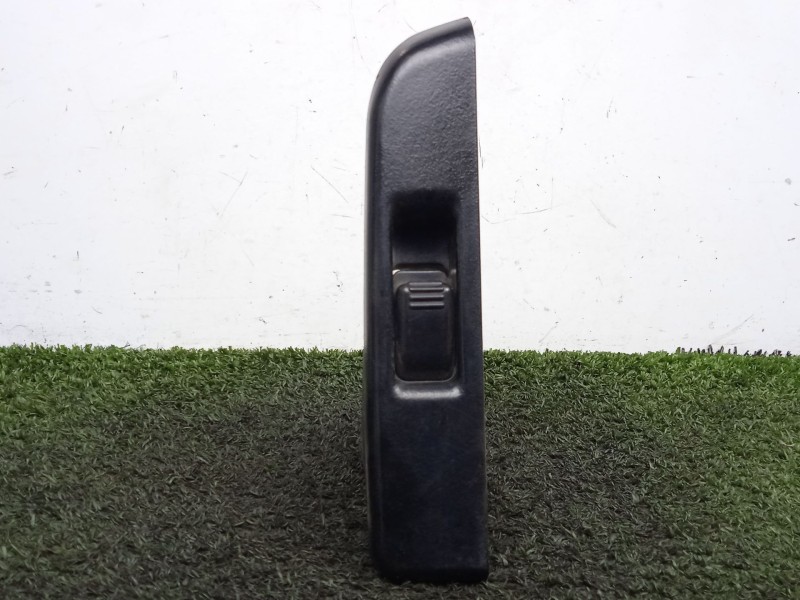 Recambio de mando elevalunas delantero derecho para isuzu n-series npr / nqr 4.8 referencia OEM IAM SIN REFERENCIA  1.BOTON