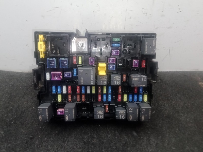 Recambio de caja reles / fusibles para omoda 5 1.6 tgdi referencia OEM IAM 807000525AA - 202312140390 - 1437821  