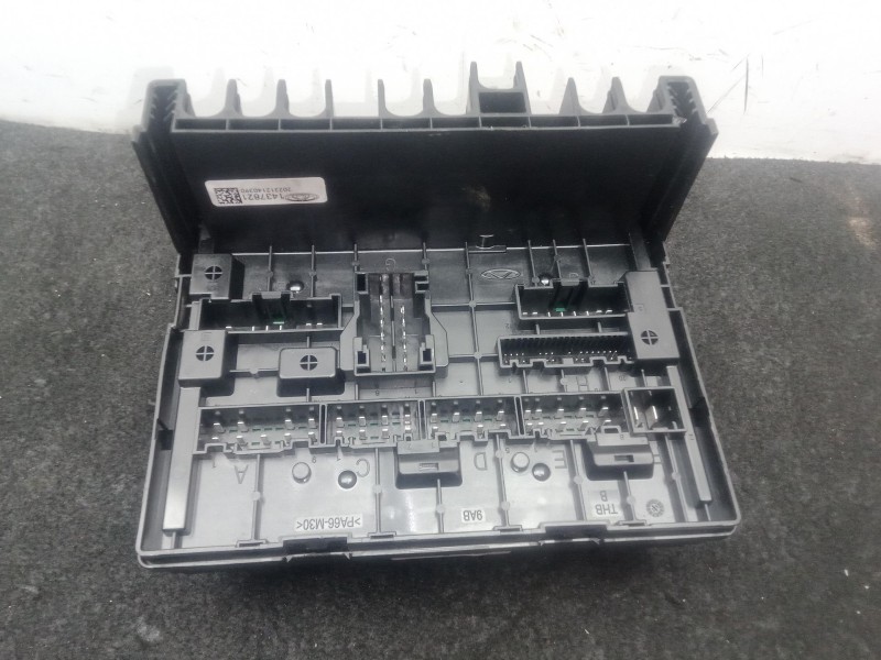 Recambio de caja reles / fusibles para omoda 5 1.6 tgdi referencia OEM IAM 807000525AA - 202312140390 - 1437821  